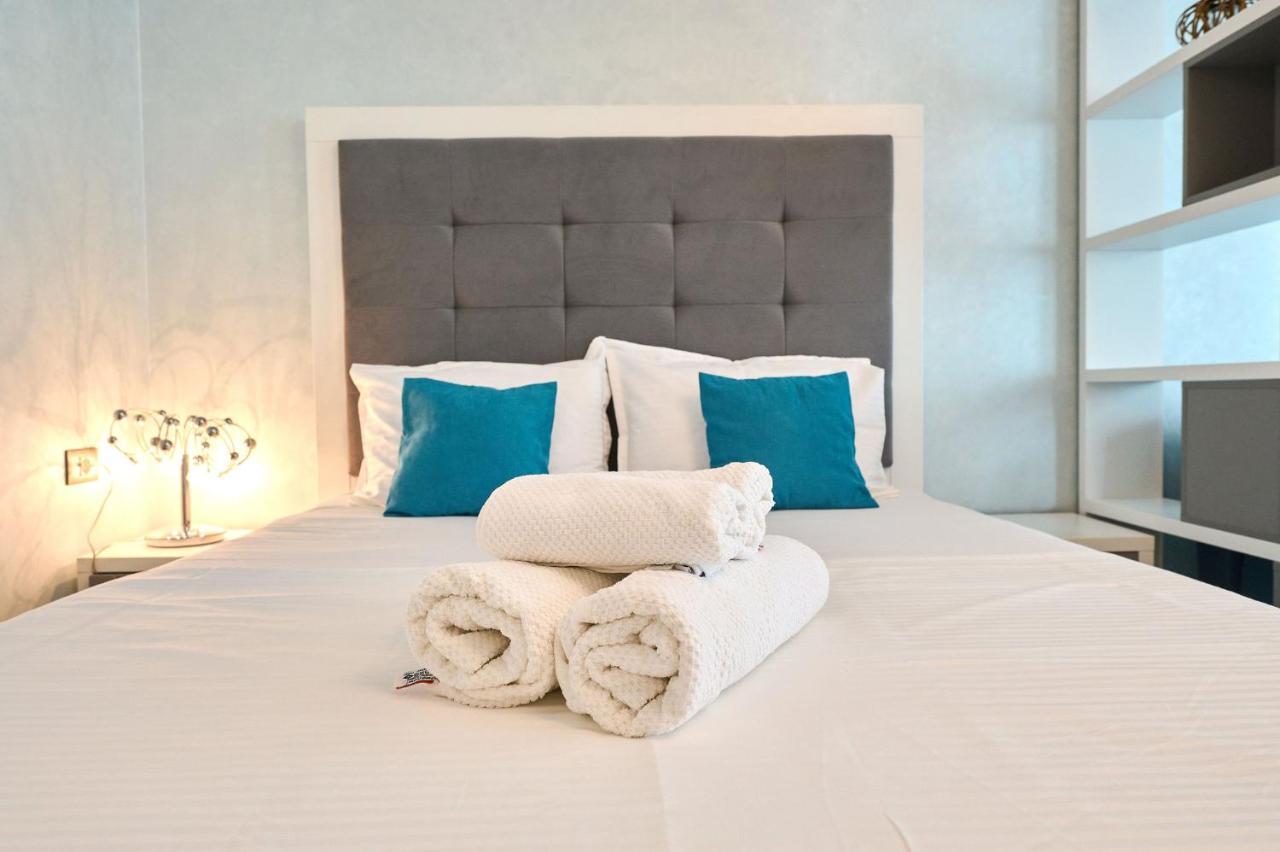 Moonlight Studio - Spa N Pools Beach Resort Mamaia Kültér fotó